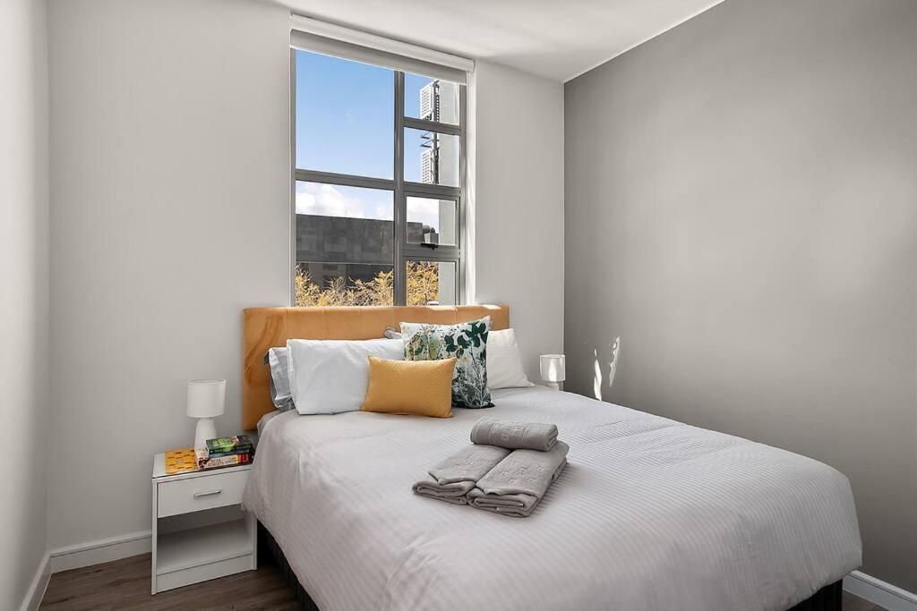 The Median Rosebank Luxury Apartment - Building With Generator Johannesburg Eksteriør bilde