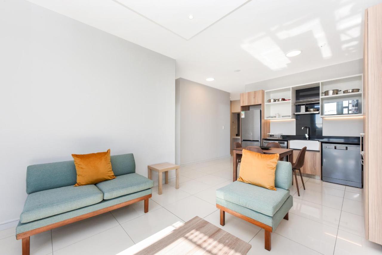 The Median Rosebank Luxury Apartment - Building With Generator Johannesburg Eksteriør bilde