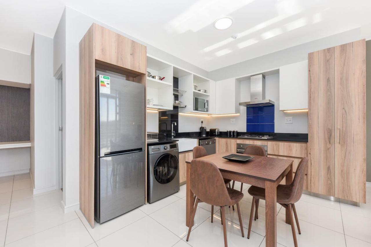 The Median Rosebank Luxury Apartment - Building With Generator Johannesburg Eksteriør bilde